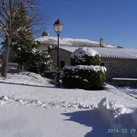 Cellier De La Fontaine Holiday home Saint-Georges-en-Couzan