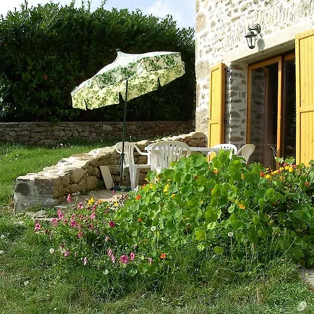 Holiday home Cellier De La Fontaine Saint-Georges-en-Couzan